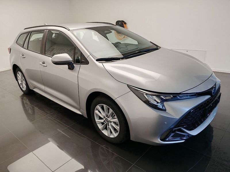 Toyota Corolla 1.8 Hybrid e-CVT Comfort Touri - fotka 3 z 6