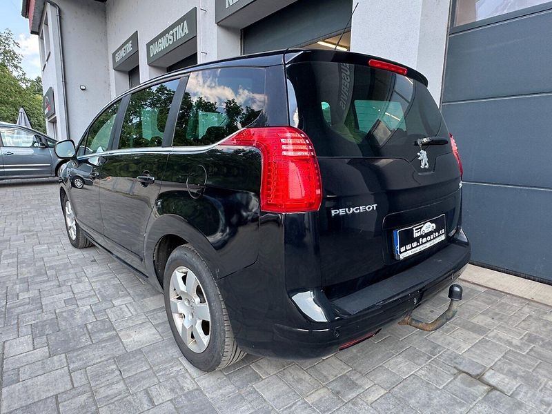 Peugeot 5008 (2012) 1.6HDi, 82kW - fotka 7 z 29