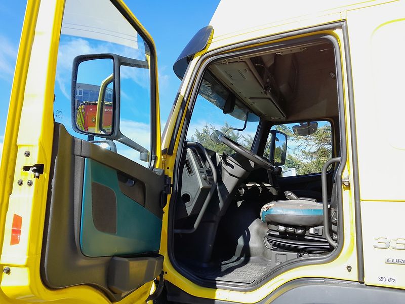 Volvo FM 330 Thermoking T-1200R - fotka 20 z 40