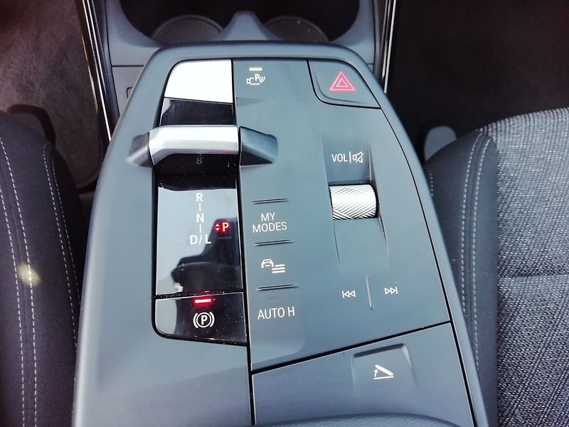 BMW Řada 2 218i 100 kW Active Tourer - fotka 16 z 19