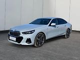 BMW Řada 5 (2024) 550e xDrive 360kW V6 M SPORT - náhled 1