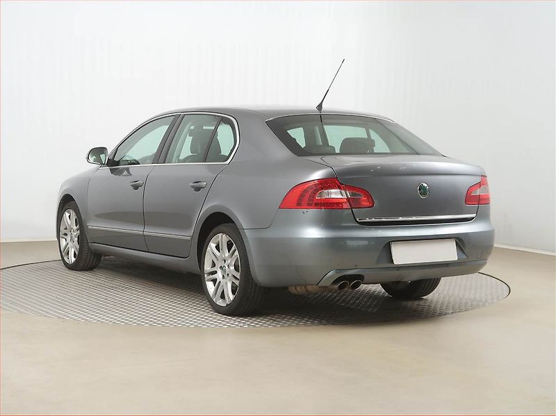Škoda Superb (2009) 2.0 TDI, Automat, Xenony - fotka 4 z 18