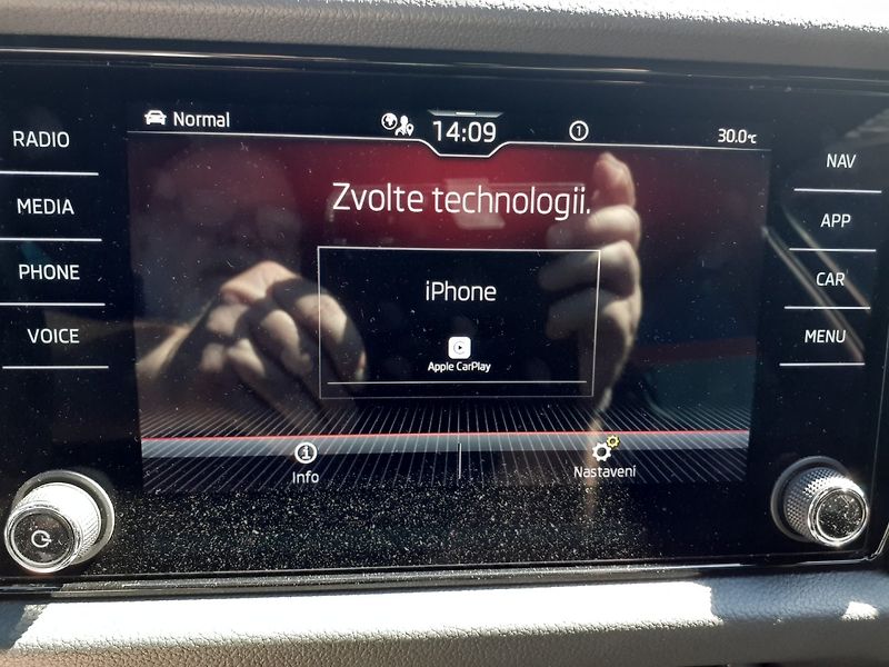 Škoda Kodiaq (2023) 2.0 TDi DSG 4x4 SPORT-LINE - fotka 21 z 34