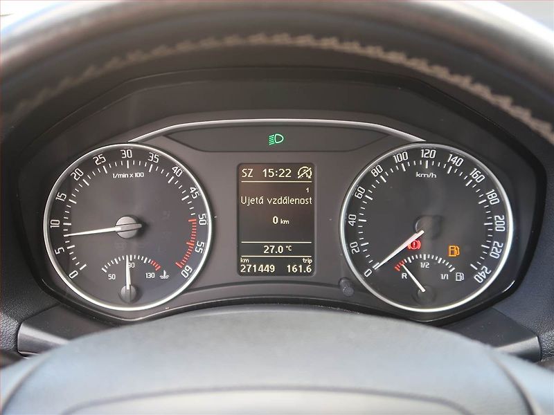 Škoda Octavia (2011) 1.6 TDI, Navi, Tempomat - fotka 11 z 17