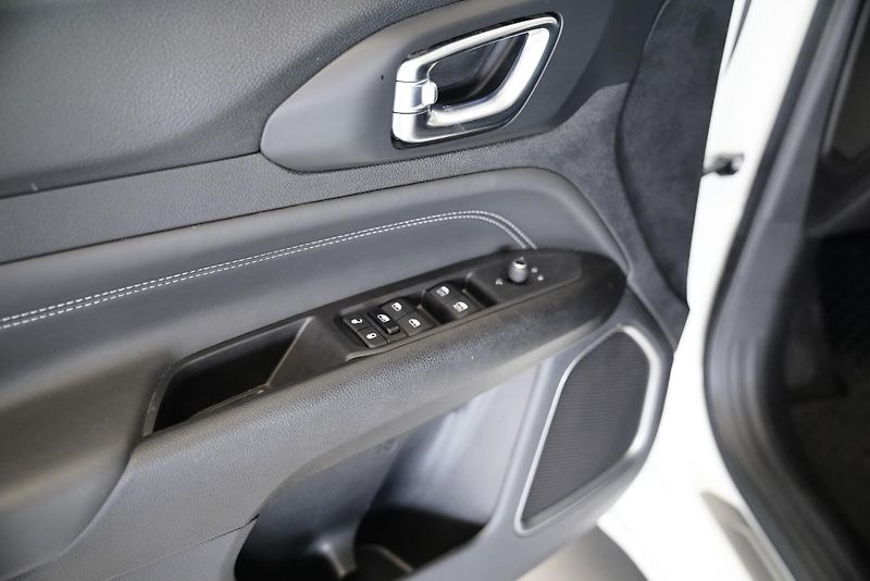 Jeep Compass - fotka 12 z 30