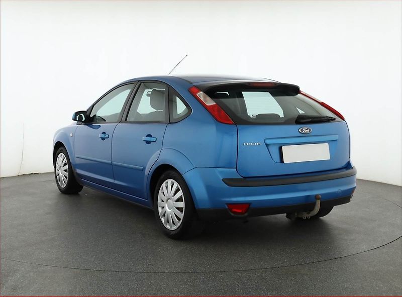 Ford Focus (2007) 1.6 16V, nová STK, Tažné - fotka 4 z 15
