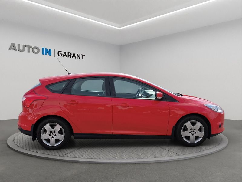 Ford Focus (2014) 1.0 74kW, ČR, 1. majitel, klim - fotka 4 z 21