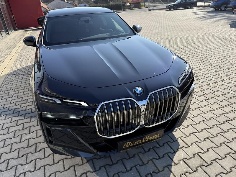 BMW Řada 7 (2024) 40XD 220kW M-PAKET INDIVIDUAL! - fotka 15 z 55