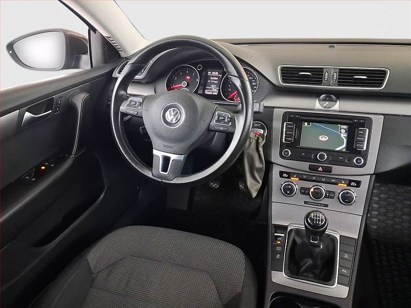 Volkswagen Passat (2012) Comfortline 1.4 TSI, Navi - fotka 7 z 15