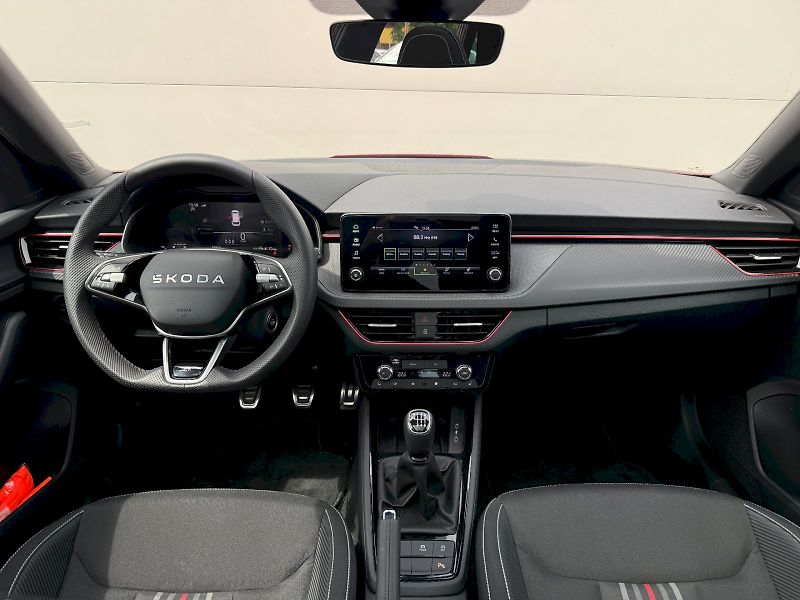 Škoda Kamiq (2025) 1.0 TSI 85 kW Monte Carlo - fotka 5 z 23