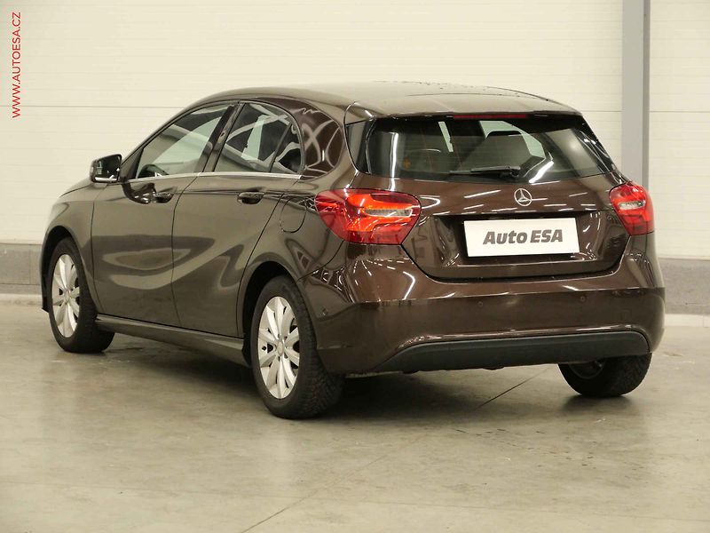Mercedes-Benz Třídy A (2016) 1.6i, ČR, AT, bixen, autoAC - fotka 6 z 20