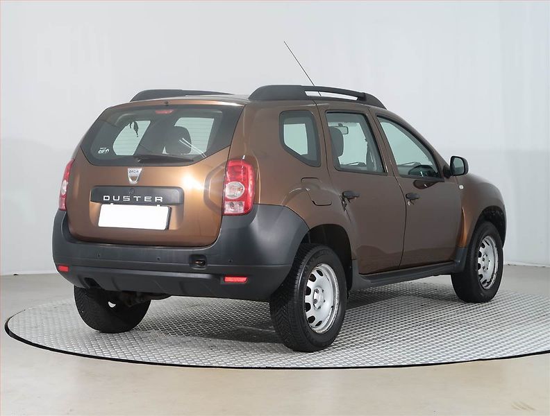 Dacia Duster (2012) 1.6 16V, Park. senzory - fotka 5 z 14