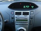 Toyota Yaris (2010) 1.0 VVT-i, ČR,1.maj - náhled 12