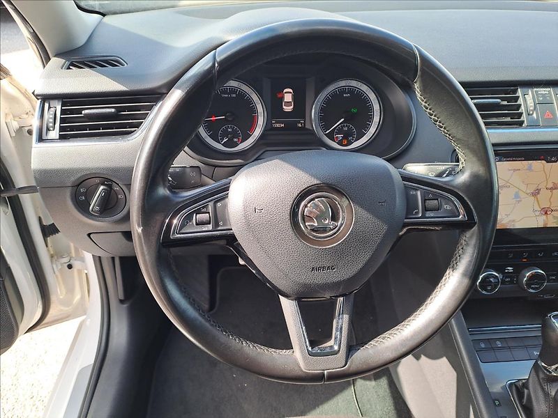 Škoda Octavia 1,6 TDI 85kW DSG Style - fotka 11 z 16