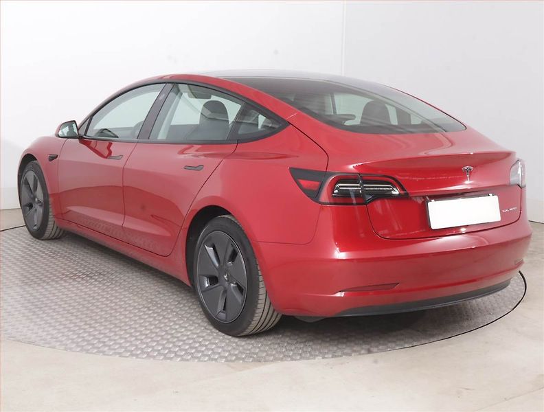 Tesla Model 3 (2021) Long Range 4WD 79kWh, SoH 92% - fotka 4 z 22