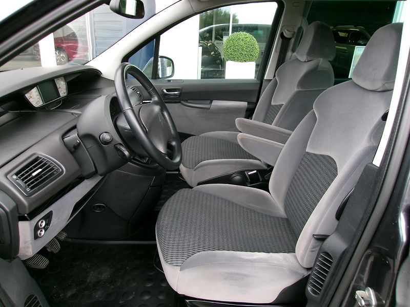 Citroën C8 2.0HDI - fotka 10 z 23