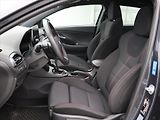 Hyundai i30 Fastback 1,5 T-GDI 159k CZ DPH - náhled 11