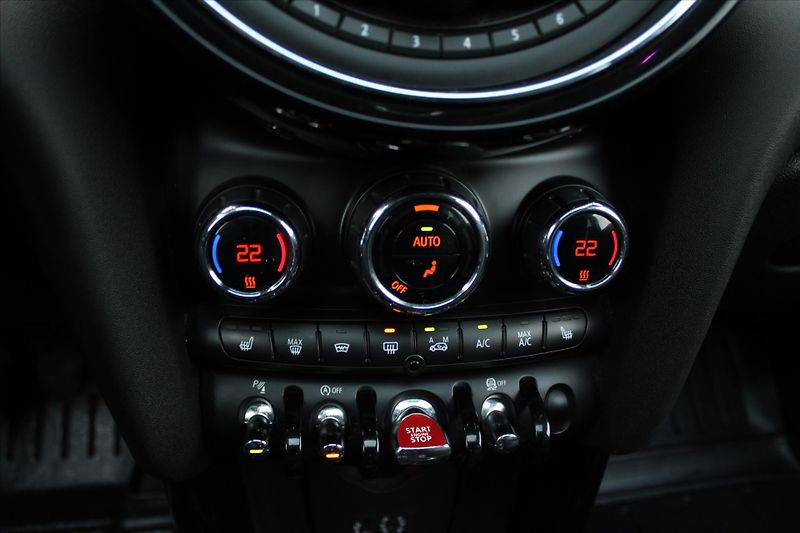 Mini Cooper S 2.0T 141kW PANORAMA ČR - fotka 19 z 25
