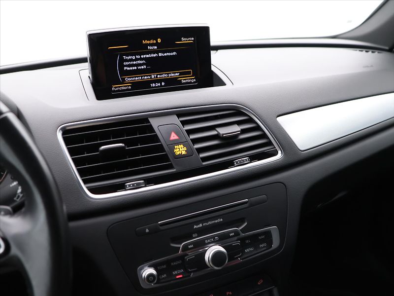 Audi Q3 2,0 TDI 88kW S tronic Basic - fotka 19 z 30