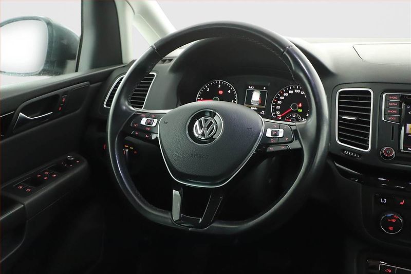 Volkswagen Sharan (2019) 2.0 TDI - fotka 15 z 23