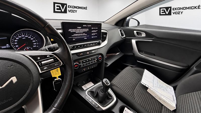Kia Ceed (2022) 1.5 T-GDI,ČR,SERVIS,1 MAJITEL - fotka 10 z 15