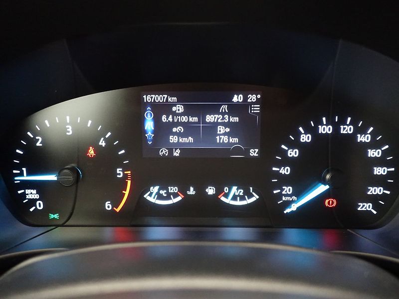 Ford Kuga 110 kw, Titanium, manuál - fotka 11 z 37