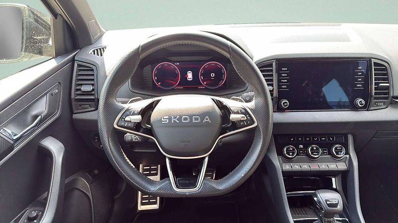 Škoda Karoq Sportline 1,5TSI 110kW DSG/P48 - fotka 17 z 24
