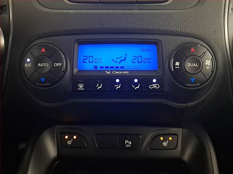 Hyundai ix35 (2015) 1.7 CRDi, Kůže, Tempomat - fotka 13 z 17