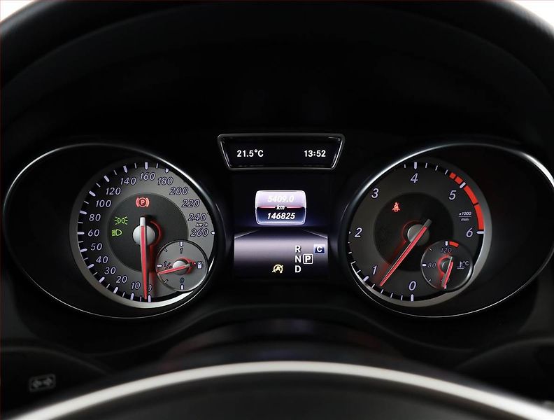 Mercedes-Benz GLA (2017) AMG line 220 d, Automat - fotka 9 z 20