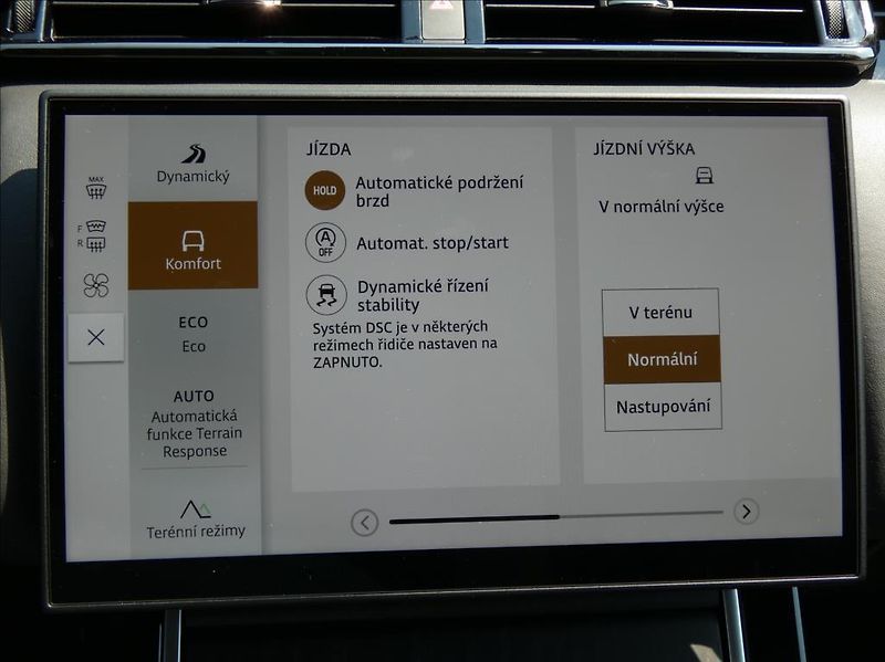 Land Rover Range Rover Velar 3,0 D300 Dynam HSE,1maj,ČR,DPH - fotka 34 z 42