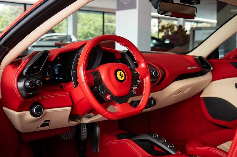 Ferrari 488 - fotka 5 z 23