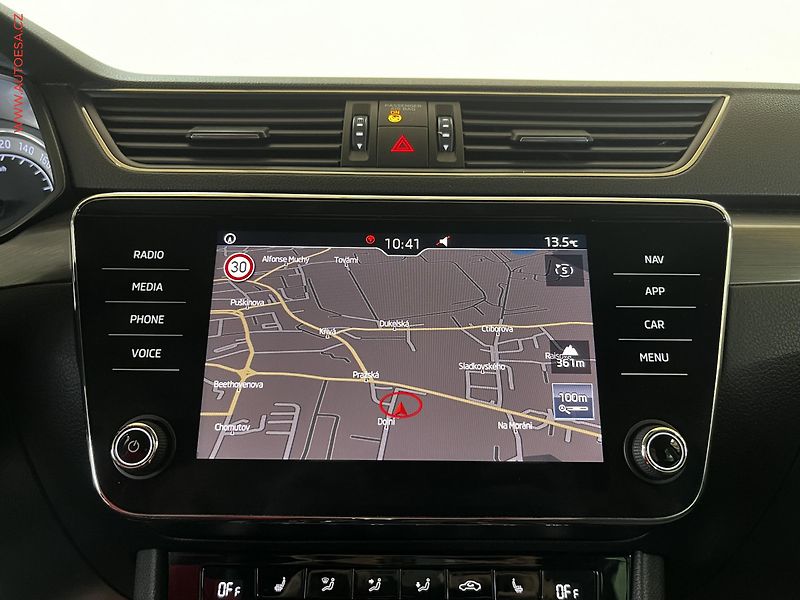 Škoda Superb (2019) 2.0TDi, Style - fotka 11 z 19