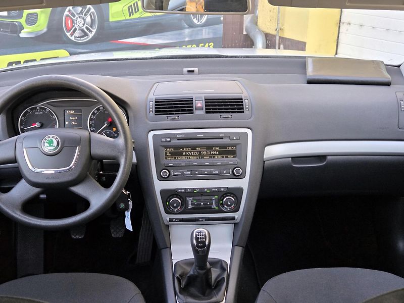 Škoda Octavia 1,2TSi Amb. *SERV.KNÍŽKA*      - fotka 31 z 39