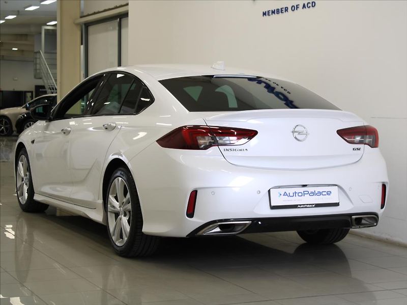 Opel Insignia 2,0 GSI 191kW 4x4 Bose Výprode - fotka 3 z 24