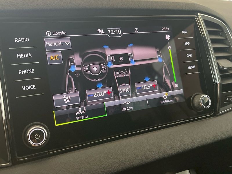 Škoda Karoq (2021) Style 1.5TSI 110kW DSG - fotka 27 z 30