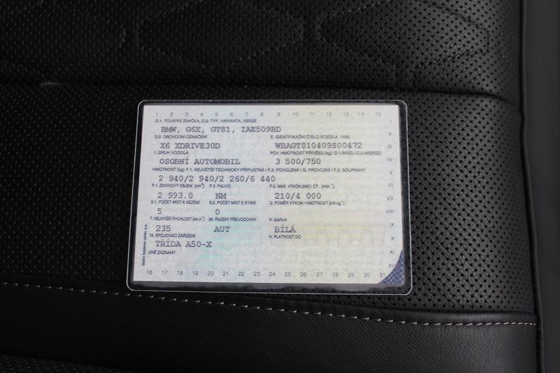 BMW X6 xDrive30d Mpaket CZ DPH - fotka 26 z 26