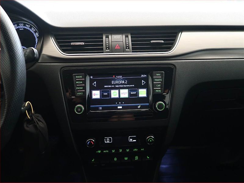 Škoda Rapid (2017) Style 1.0 TSI, Serv.kniha - fotka 12 z 16
