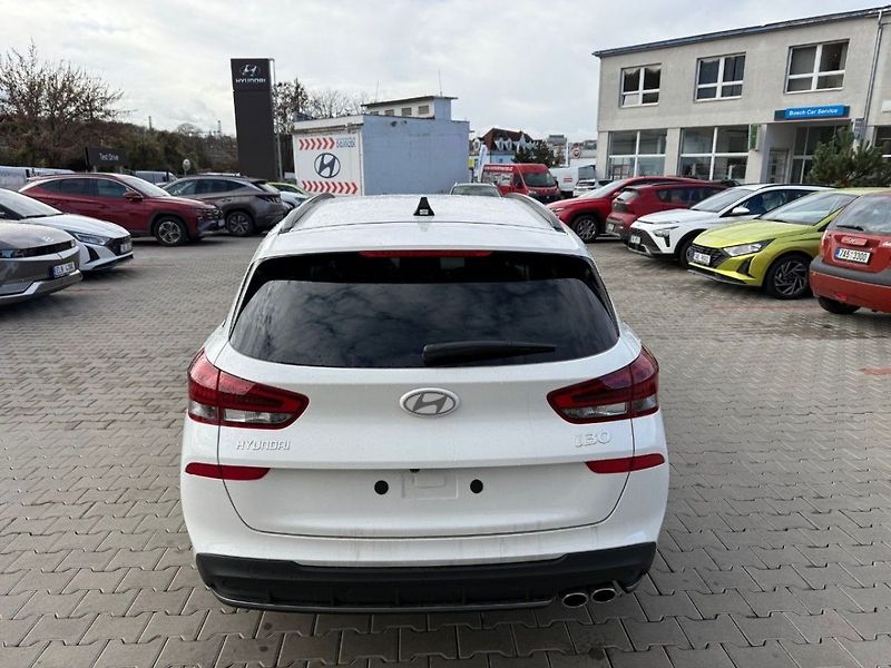 Hyundai i30 WG 26 1,6TGDI DCT N LINE - fotka 4 z 8
