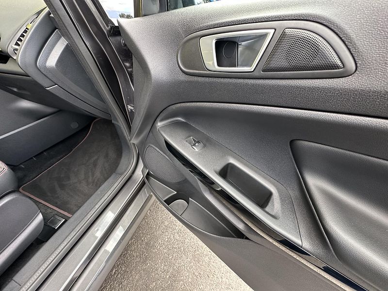 Ford EcoSport (2022) 1.0/92kW * ST-Line * Xenon - fotka 23 z 41