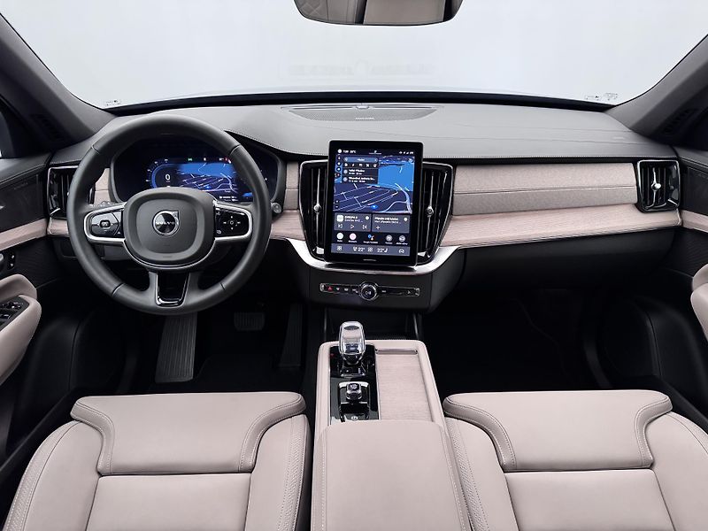 Volvo XC90 T8 AWD RECHARGE BRIGHT PLUS CZ - fotka 2 z 48