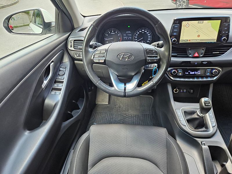 Hyundai i30 1.4 T-GDi, Style, 1.majitel - fotka 14 z 34