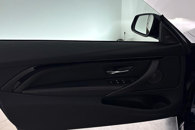BMW Řada 4 435i - fotka 17 z 26