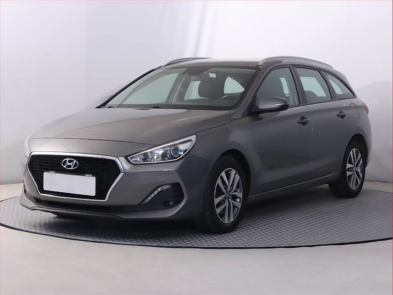 Hyundai i30 (2019) Comfort 1.4 CVVT, Serv.kniha - fotka 2 z 20