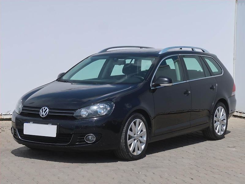 Volkswagen Golf (2013) Highline 2.0 TDI, Serv.kniha - fotka 2 z 17
