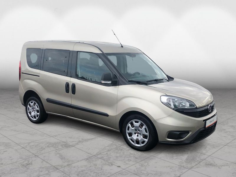 Fiat Dobló 1.4 i - fotka 6 z 28