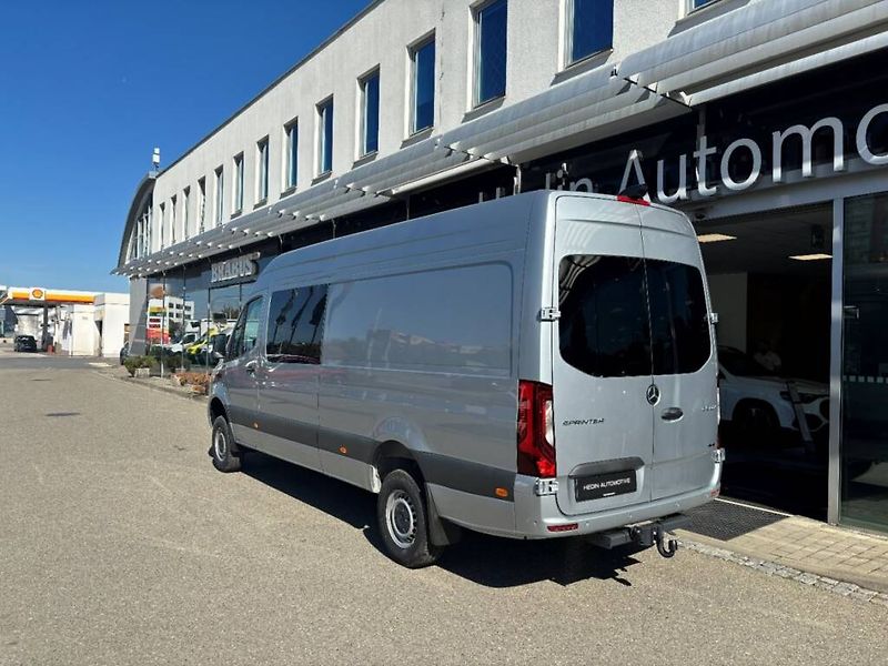 Mercedes-Benz Sprinter (2026) 319 CDI / KAWA PRO / L 4x4 - fotka 4 z 23