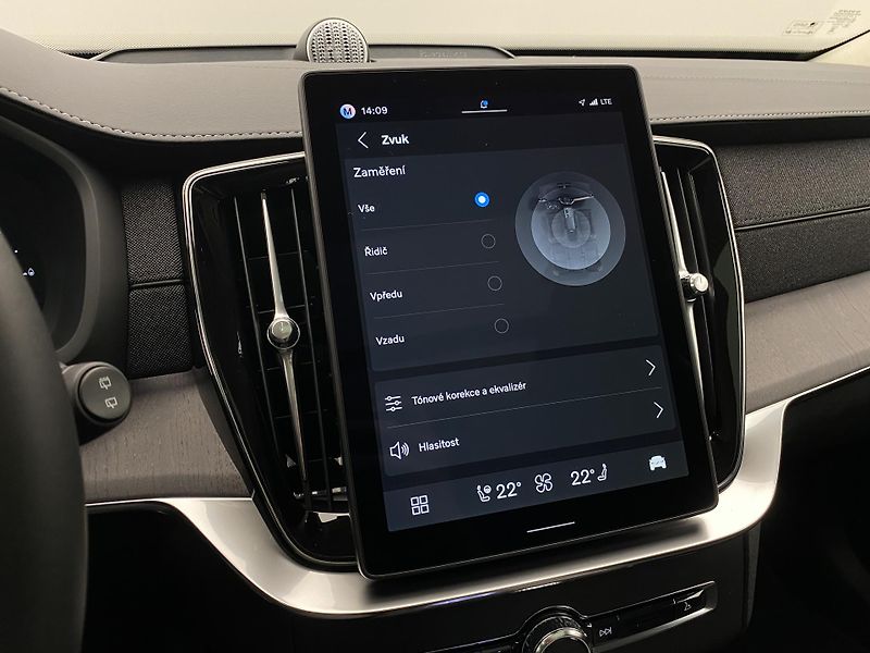Volvo XC90 (2026) T8 AWD RECHARGE DARK ULTRA - fotka 65 z 76