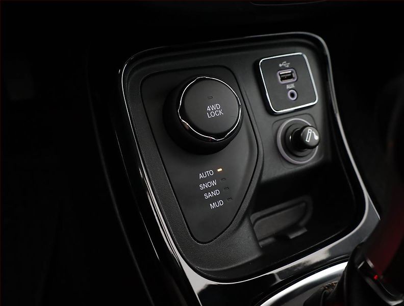 Jeep Compass (2019) 1.4 MultiAir, 4X4, Automat - fotka 14 z 21