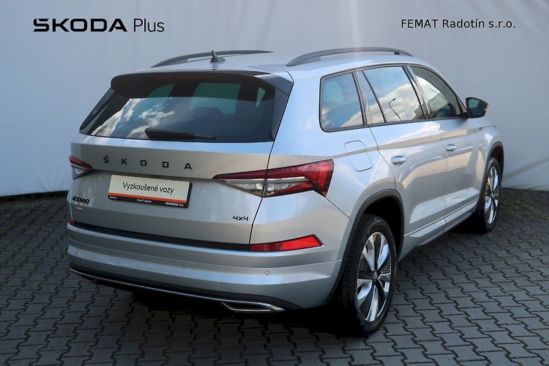 Škoda Kodiaq (2024) Sportline Plus 2,0 TDi /147 kW - fotka 2 z 32