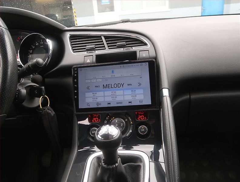 Peugeot 3008 (2015) Allure 1.6 VTi, Serv.kniha - fotka 12 z 19
